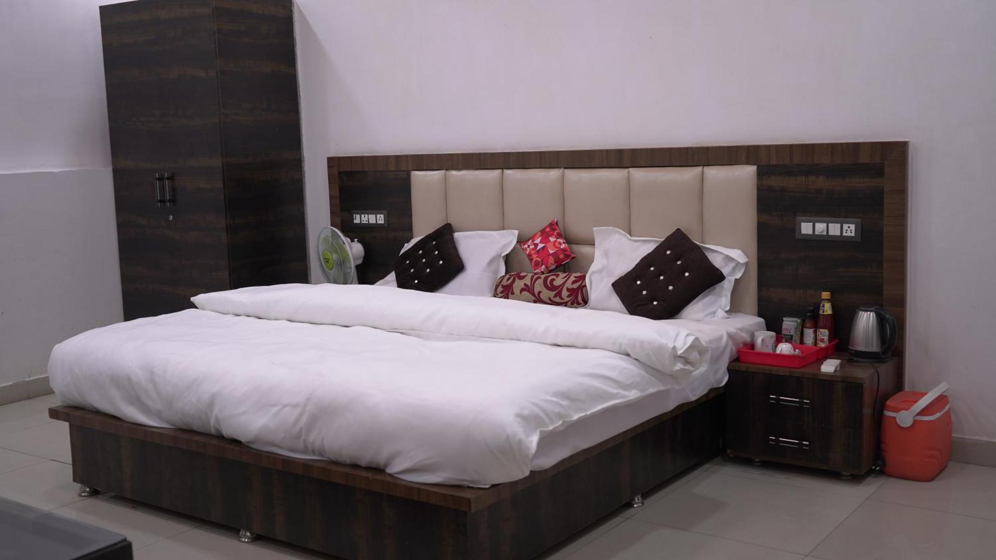 Rajmahal Resort Banquet Hall And Hotel Patna  Eksteriør bilde